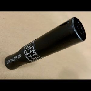 NEW DIORSHOW PUMP ’N’ VOLUME HD Black